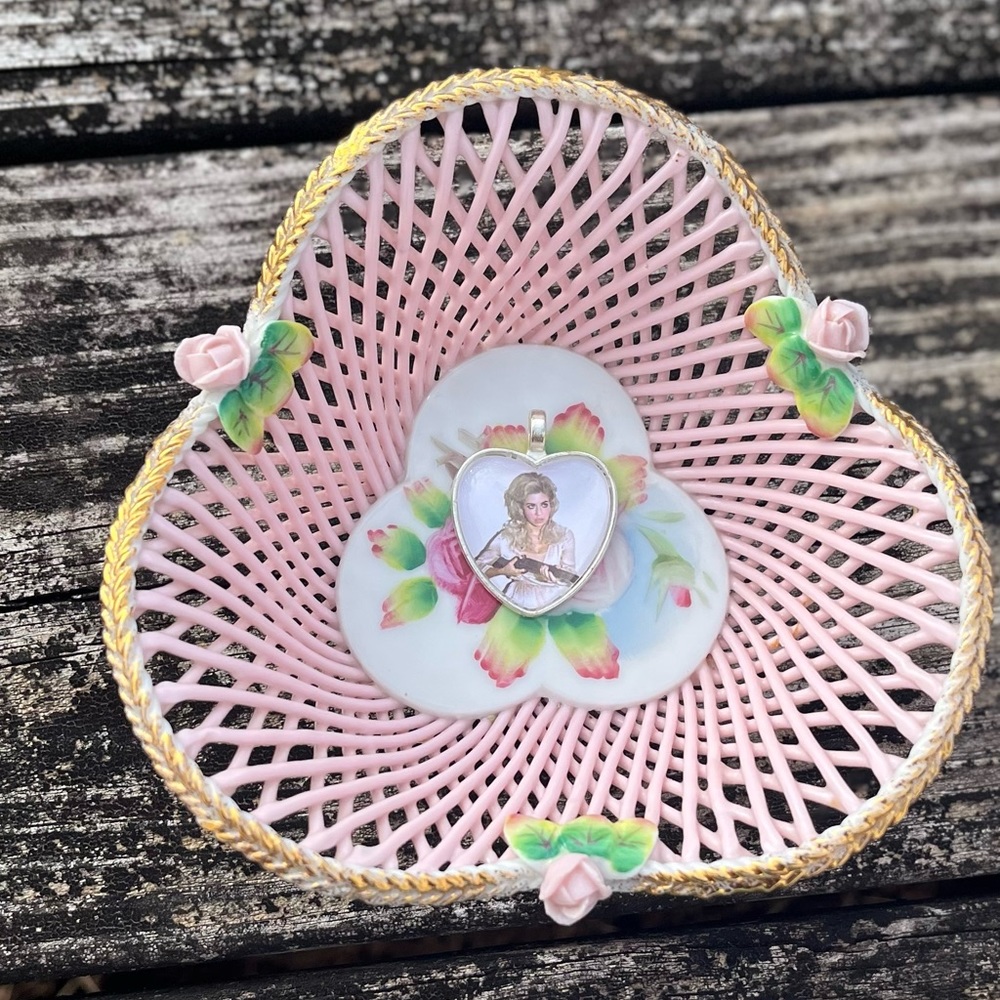 Marina diamandis heart pendant